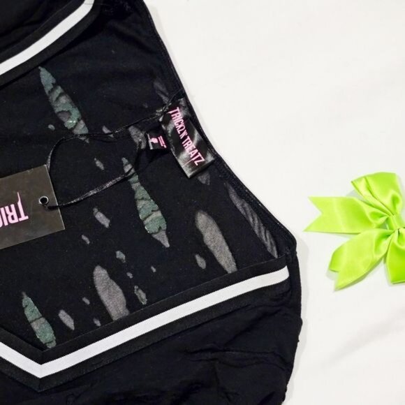 Trickz N Treatz Z‑O‑M‑B‑I‑E Cheerleader Costume – Distressed Pleated Raw Hem XS - Picture 13 of 14